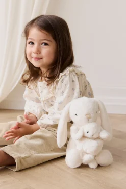 Snuggle Bunnies - Frankie the Hugging Bunny - Marshmallow