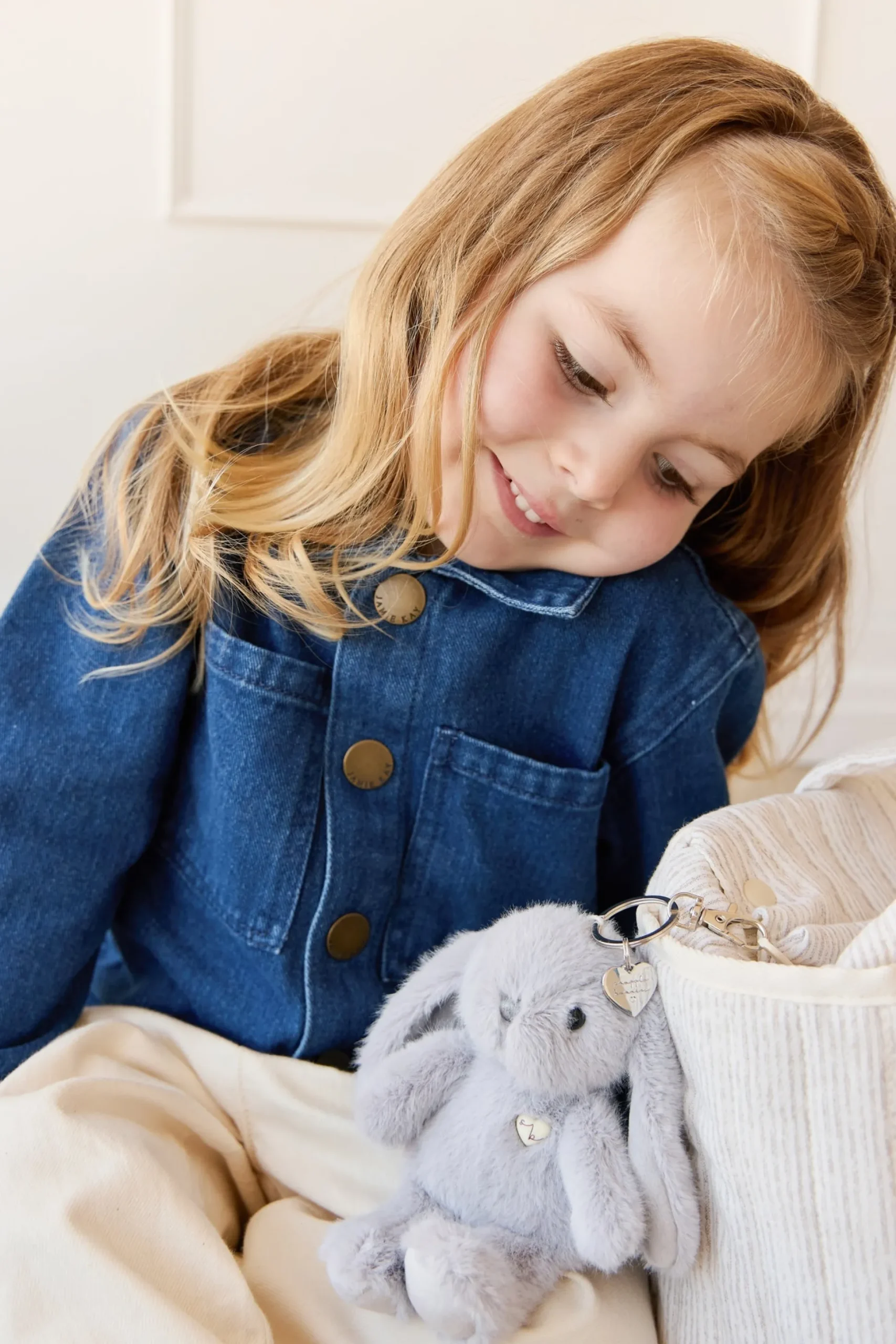 Snuggle Bunnies - Penelope Keyring - Silver
